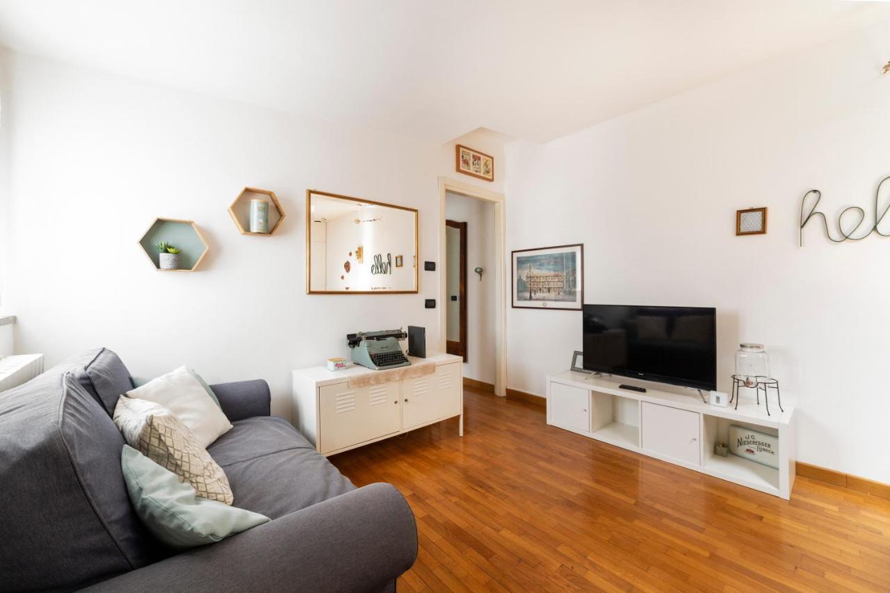Porta Genova Balcony Apartment Милано Екстериор снимка