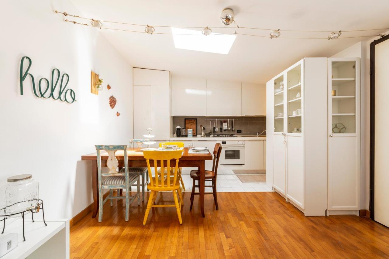 Porta Genova Balcony Apartment Милано Екстериор снимка