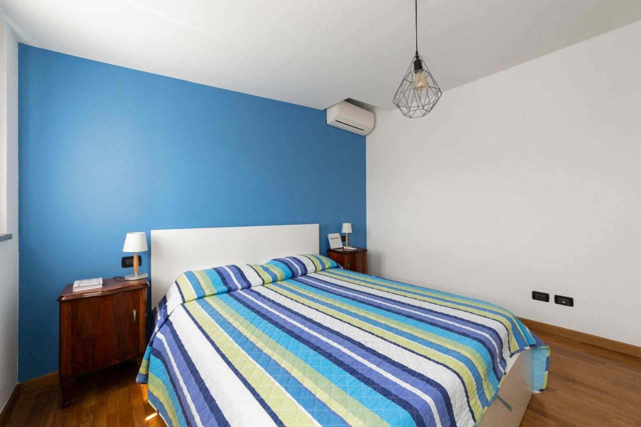 Porta Genova Balcony Apartment Милано Екстериор снимка